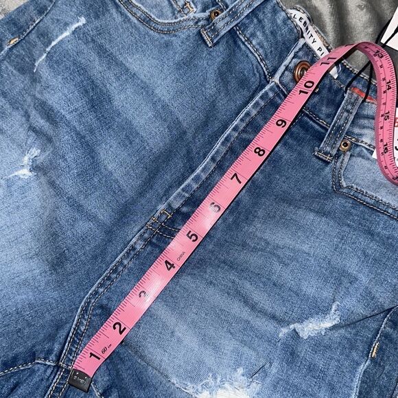 Celebrity Pink Bermuda Hi-Rise Denim Jean Shorts 3/26 NWT - Picture 5 of 8